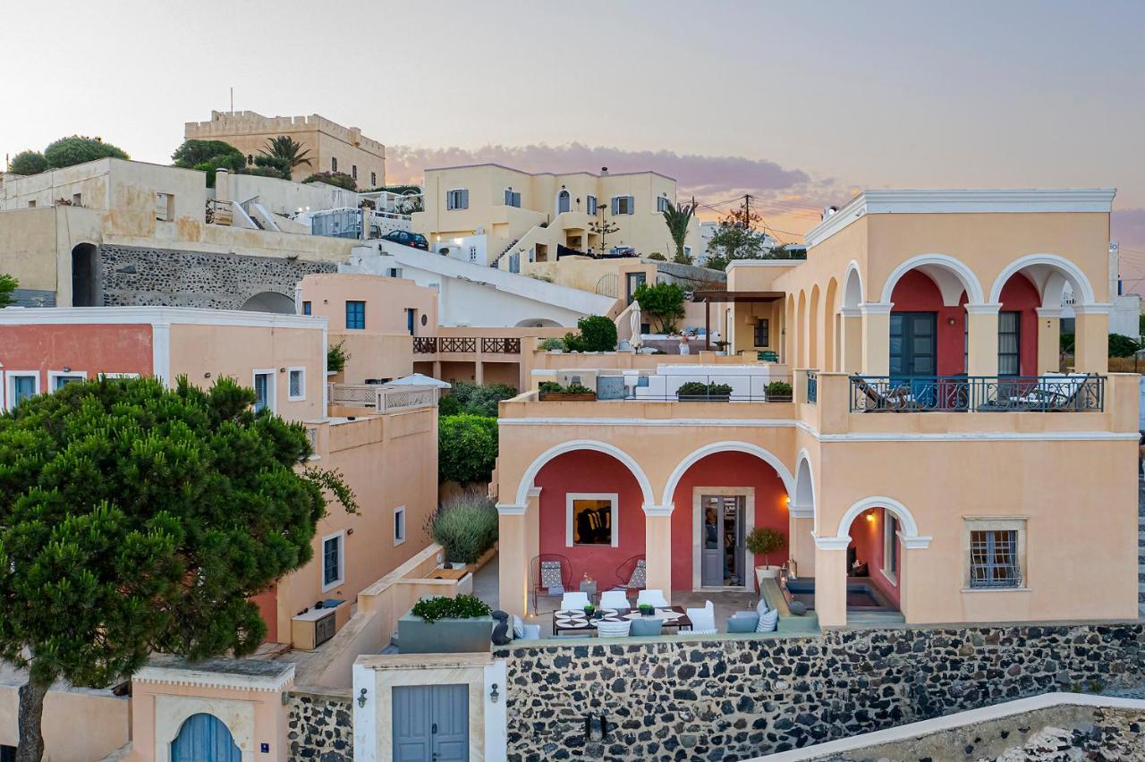 Coat Of Arms Mansion Villa Fira  Exterior photo