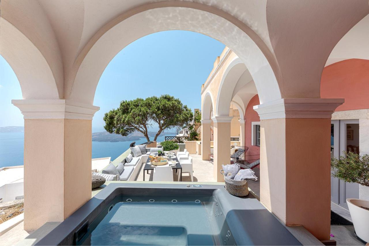 Coat Of Arms Mansion Villa Fira  Exterior photo